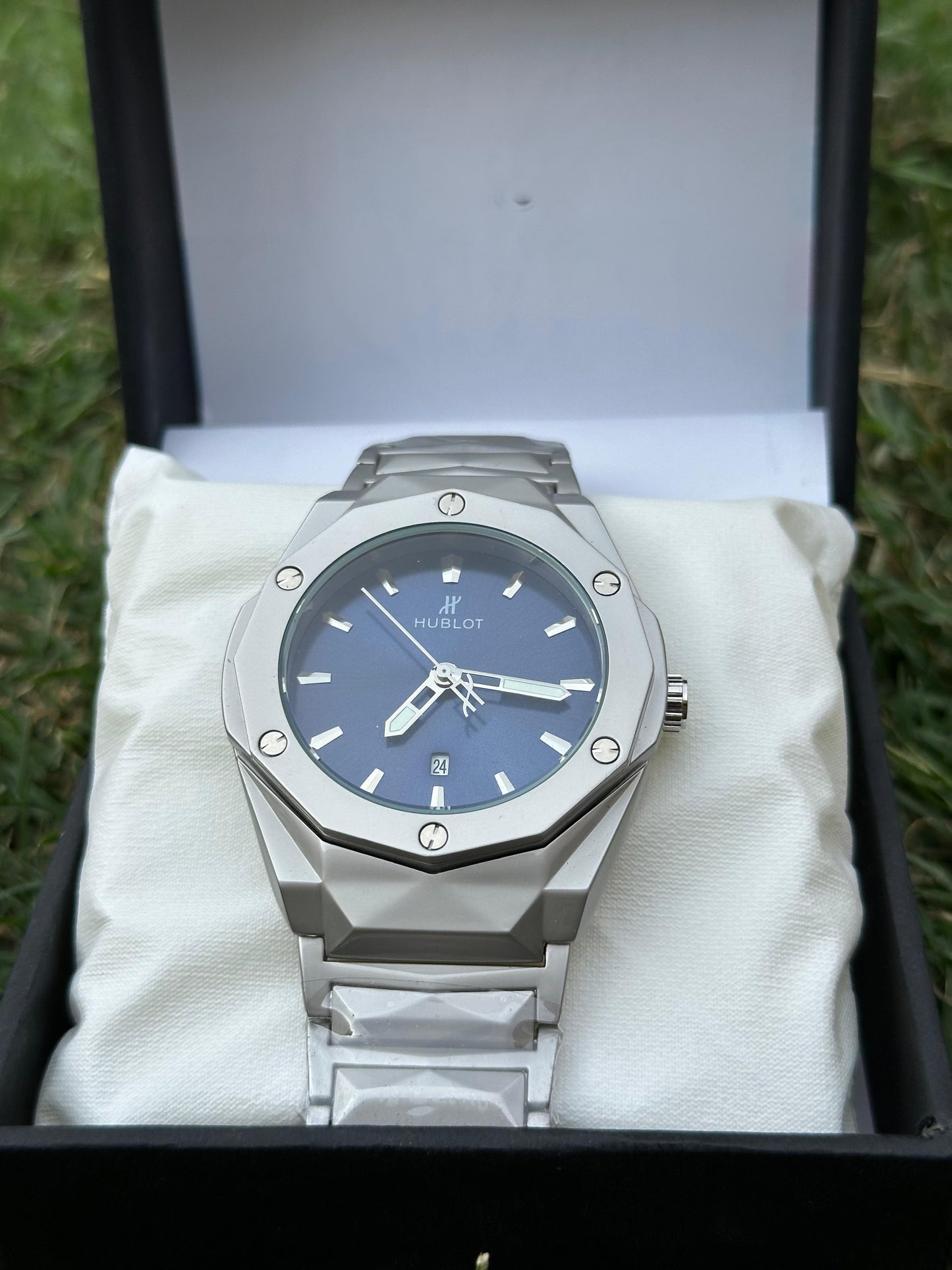 HUBLOT Cut Design